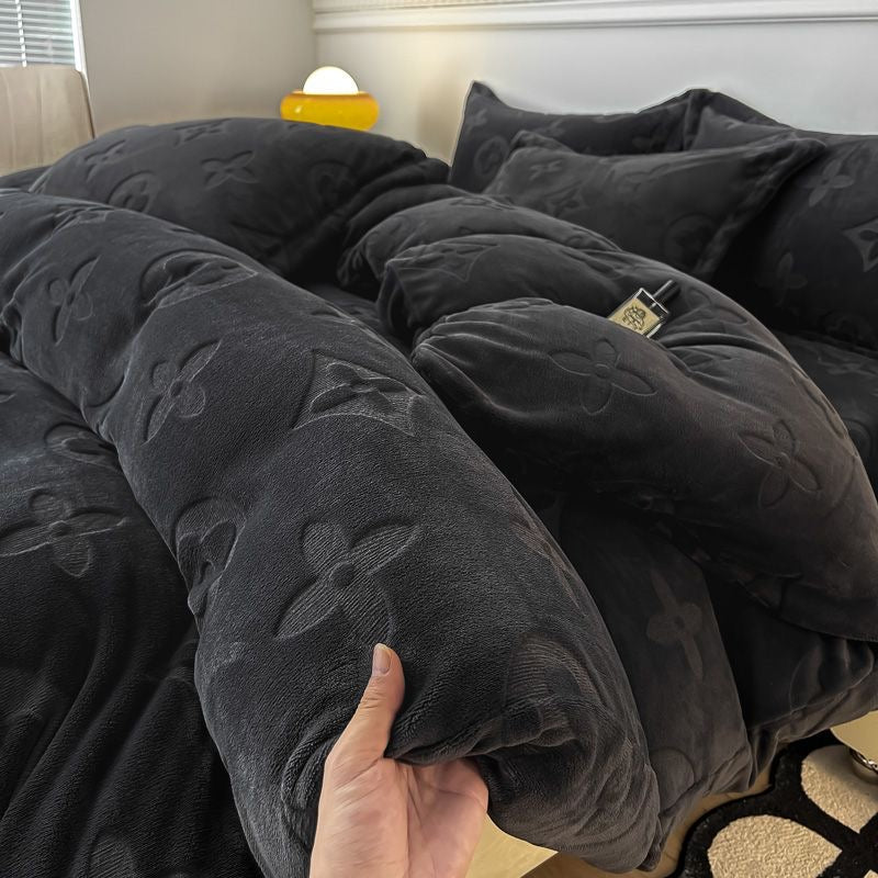 Luxury Fashion Milk Velvet Thick Plush Flannel Bedding Set