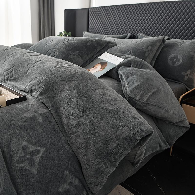 Luxury Fashion Ultra Soft Fleece Fluffy Plush Velvet Bedding Set