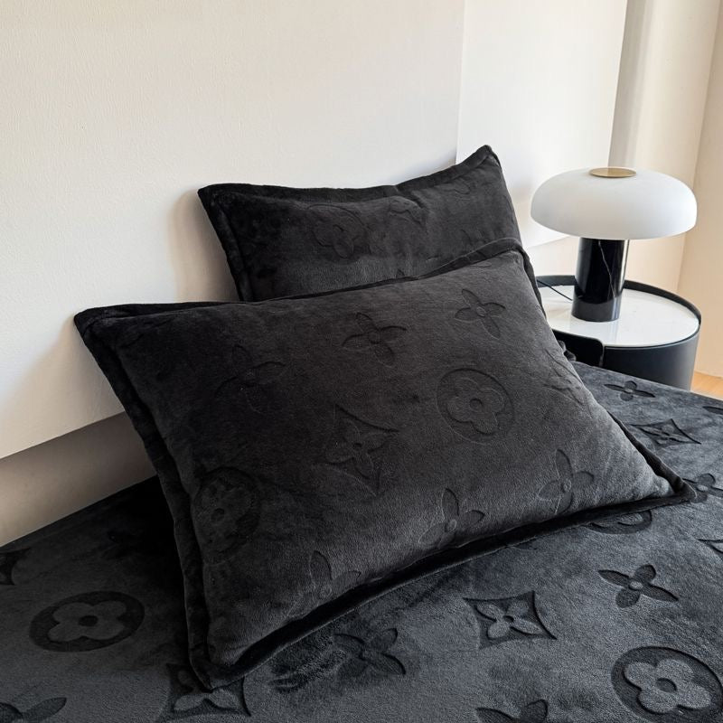 Luxury Fashion Fuzzy Fleece Velvet Fitted Bed Sheet Cover Set