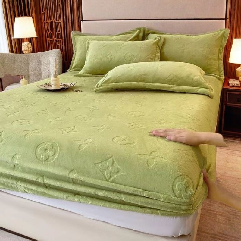 Luxurious All-Season Milk Plush Velvet Fitted Bed Cover Sheet Set